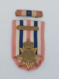 Ereteken voor Orde en Vrede met jaargesp 1949 en baton