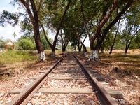 Stukje overgebleven Birma-Siam-Spoorlijn in Thanbyuzayat