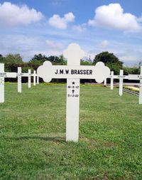 Kruis op het graf van Josina Brasser