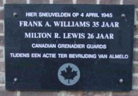 Gedenkplaat Guardsmen Williams en Lewis