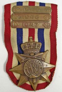 Ereteken voor Orde en Vrede met jaargespen 1947, 1948, 1949